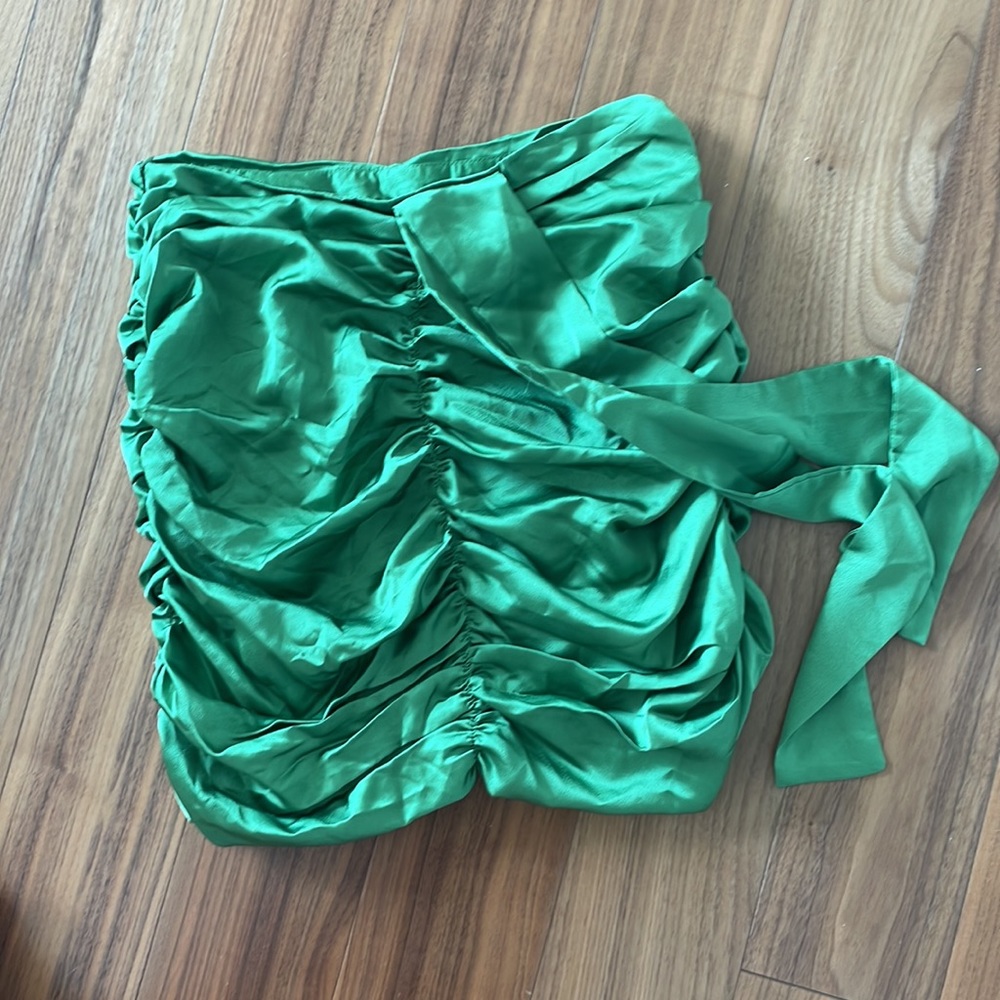 NWT Bright Green Satin Ruched Side Mini Skirt - Picture 6 of 10